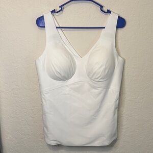 NWT Honeylove Liftwear tank white